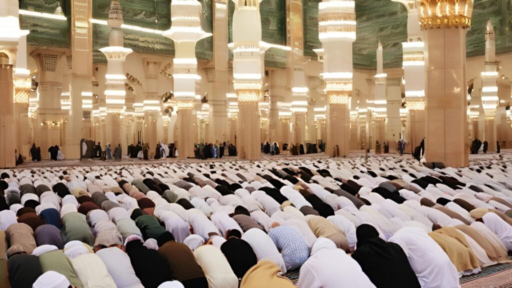 A view of pilgrims praying at Masjid al-Nabawi in Madinah